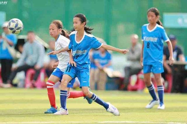 曼联11月最佳候选：奥纳纳、马兹拉维、迪亚洛